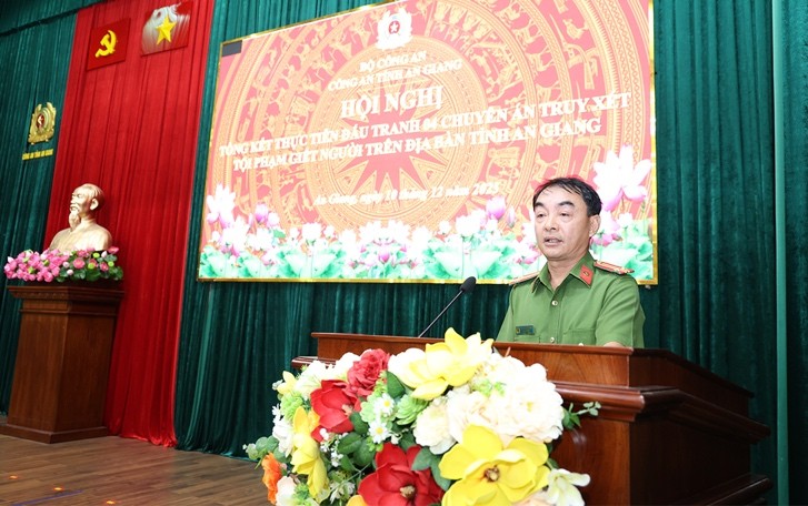 Đại biểu tham luận