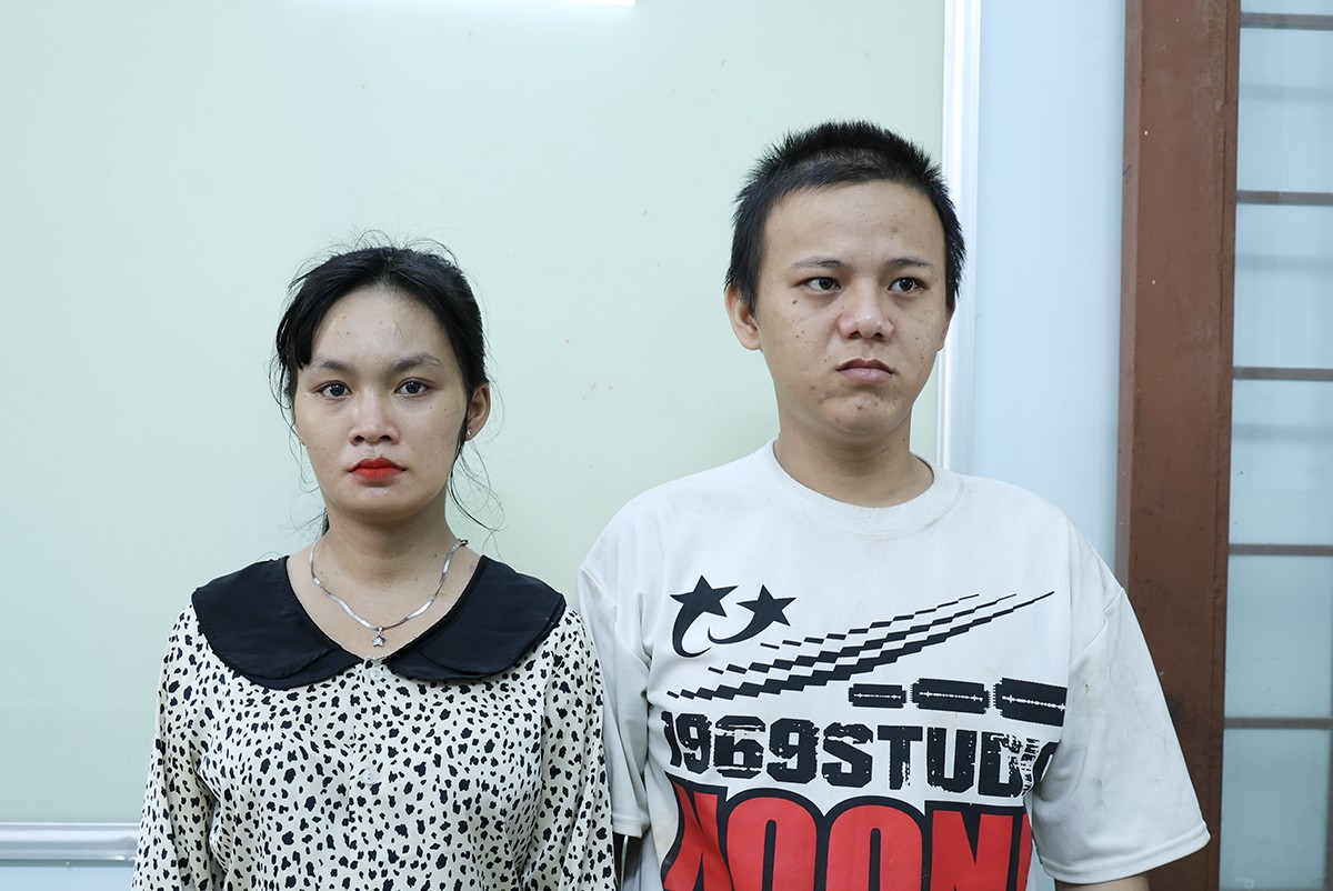 Hiếu cùng vợ Hiếu