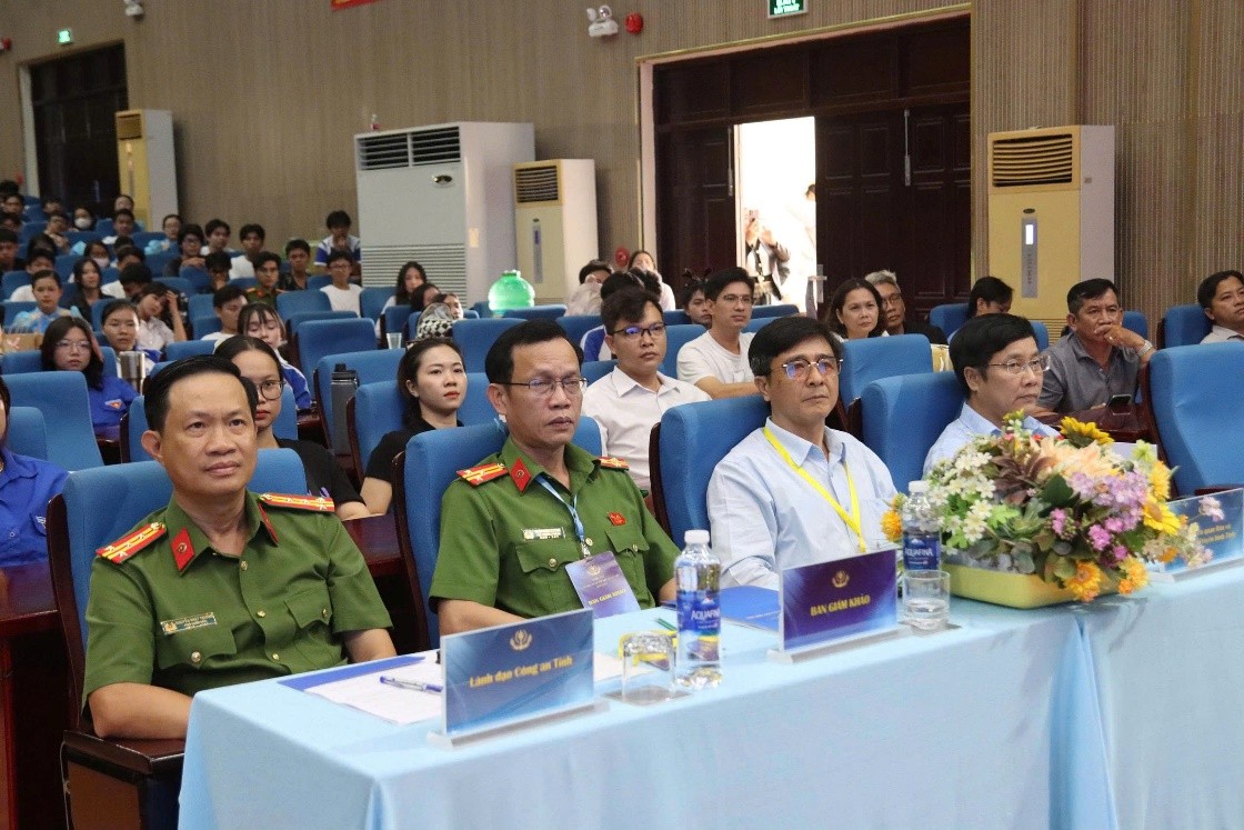 Đại biểu tham dự cuộc thi