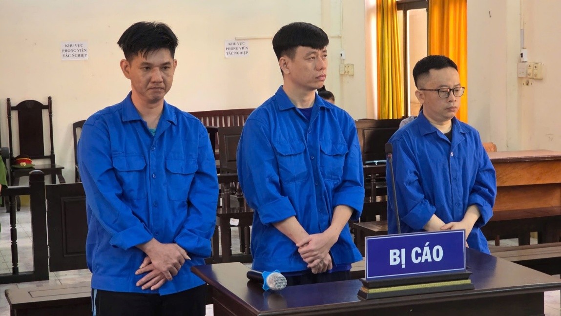 Bị cáo Đức, Tài