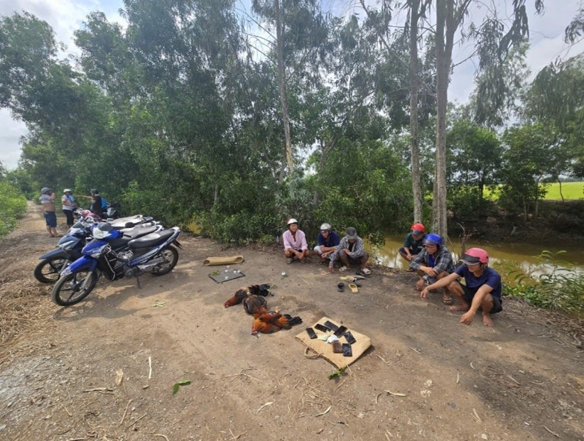 6 đối tượng đánh bạc