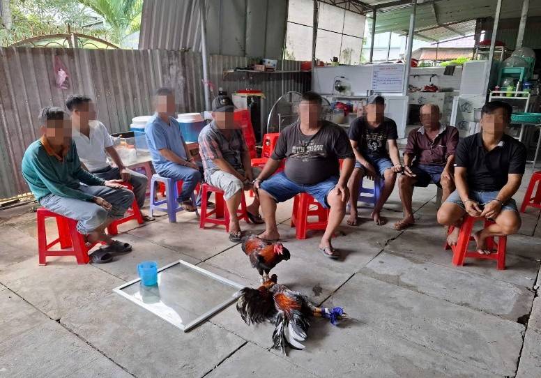 08 đối tượng đánh bạc bị bắt