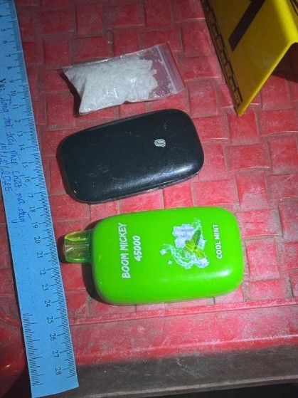 Tang vật thu giữ trên người Vy