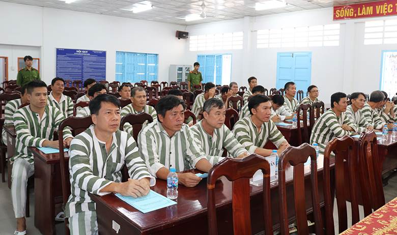 Description: E:\BICH TRAM\NAM 2025\PC11\1-5 TRAO QUY DINH DAC XA CUA CHU TICH NUOC\A6.jpg