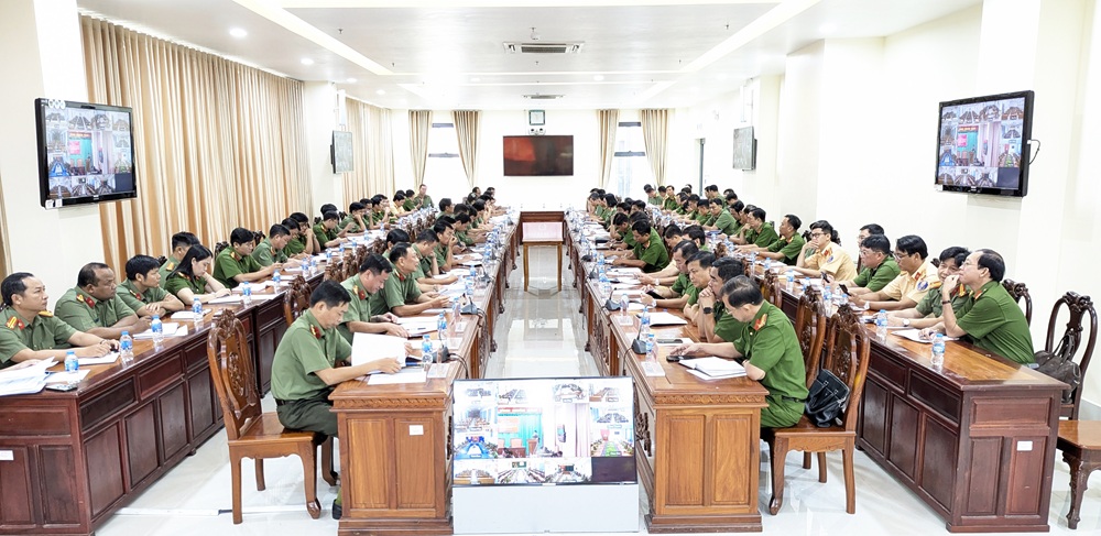 Description: F:\NAM 2025 QUYNH MAI\BAI VIET\BAI VIET VE CT05\dai bieu.jpg