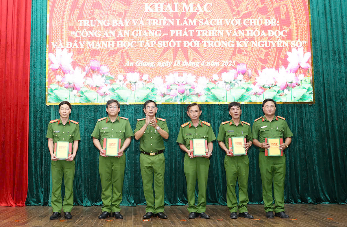 Description: F:\NAM 2025 QUYNH MAI\BAI VIET\BAI VIET VE CT05\z6664155859693_c79a94a9e35aaed355e16ebe7936d0c0.jpg