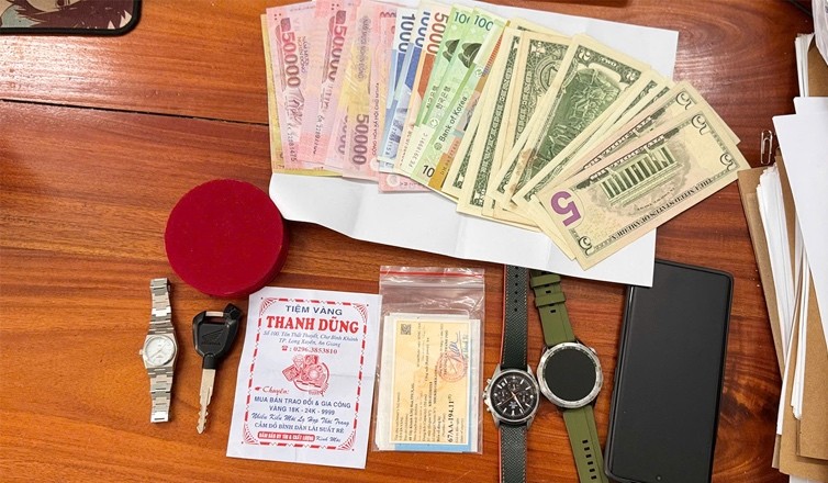 Tang vật là tiên VND và tngoaij tệ